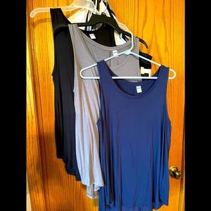 3 Medium Old Navy Luxe tanks